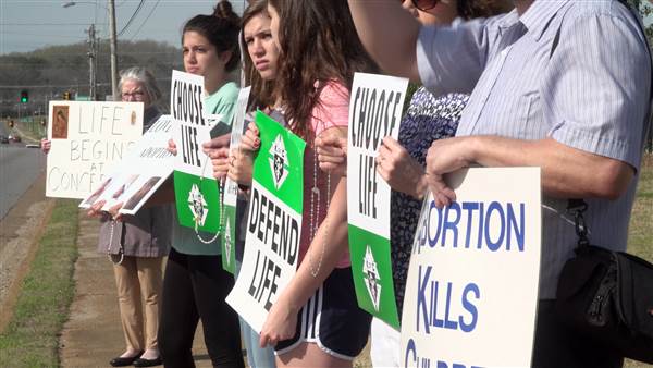 Huntsville, AL - Alabama Women's Center - pro-life protesters